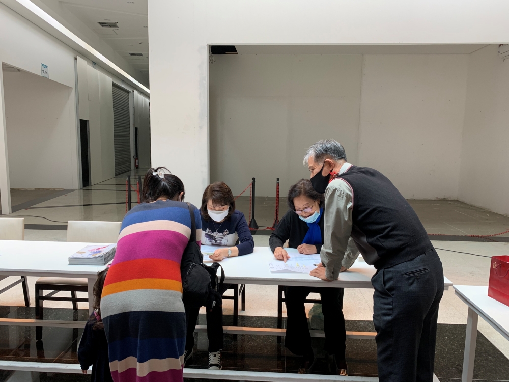 210508 어머니날맞이 사랑과 감사의 상품권 증정6.jpg